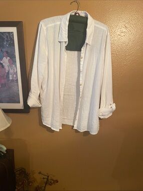 Women’s White Linen Button-Up Shirt